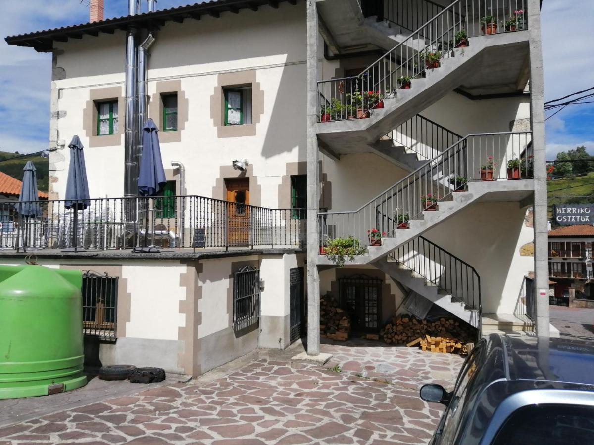 Labaiengo Ostatua Inn *
